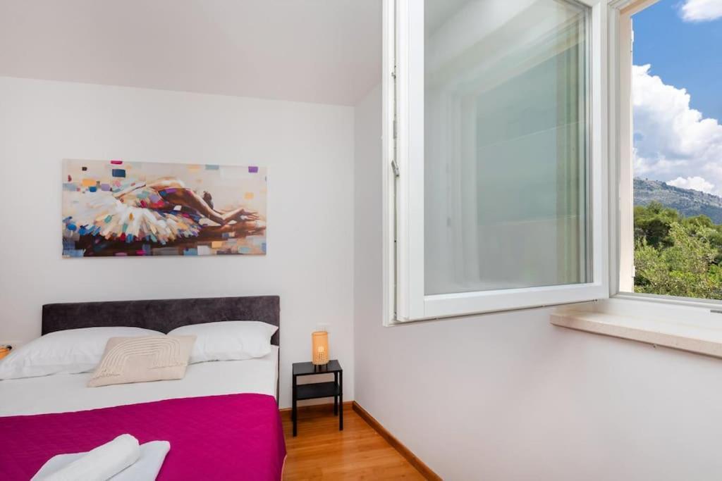 Stylish Two Bedroom Apartment&Garage Parking Place ดูบรอฟนิก ภายนอก รูปภาพ